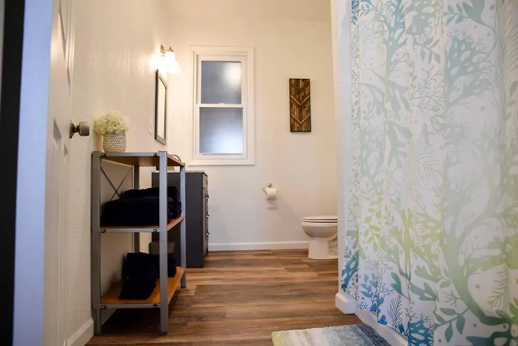 Perfect Pittsburgh Home Close To City & Airport Holiday home