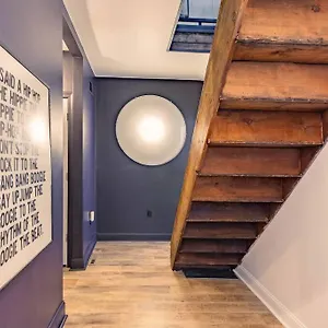 Holiday home King Bed / Free Parking / Bbq / Fire Pit / Arcade, Pittsburgh